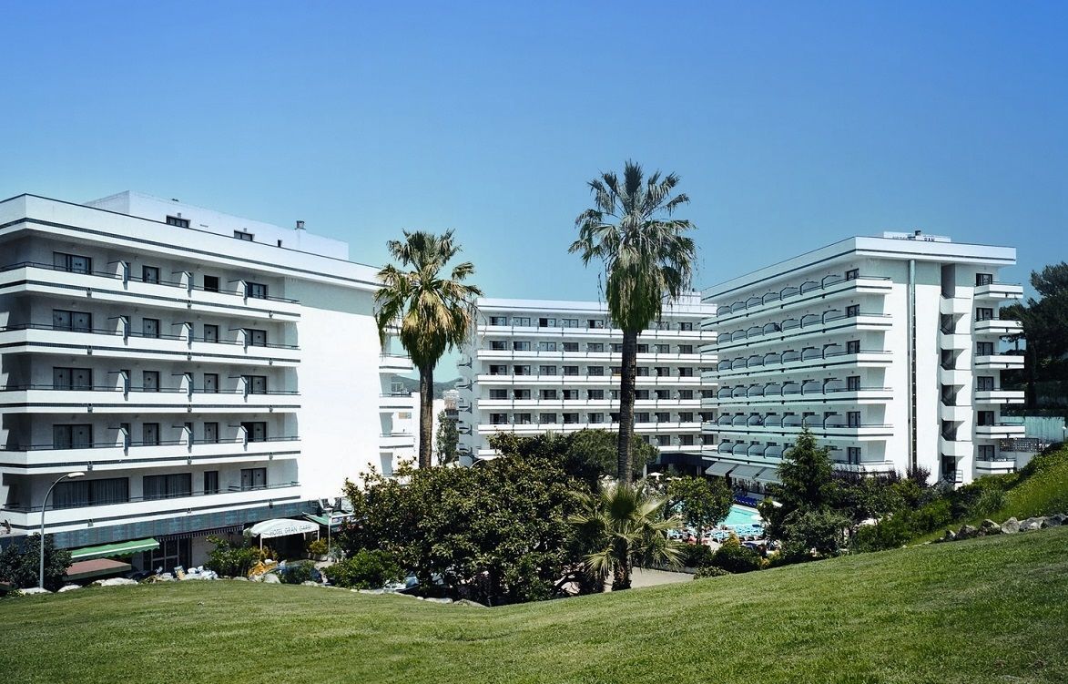 Hotel Gran Garbi & Aquasplash Лорет де Мар Екстериор снимка